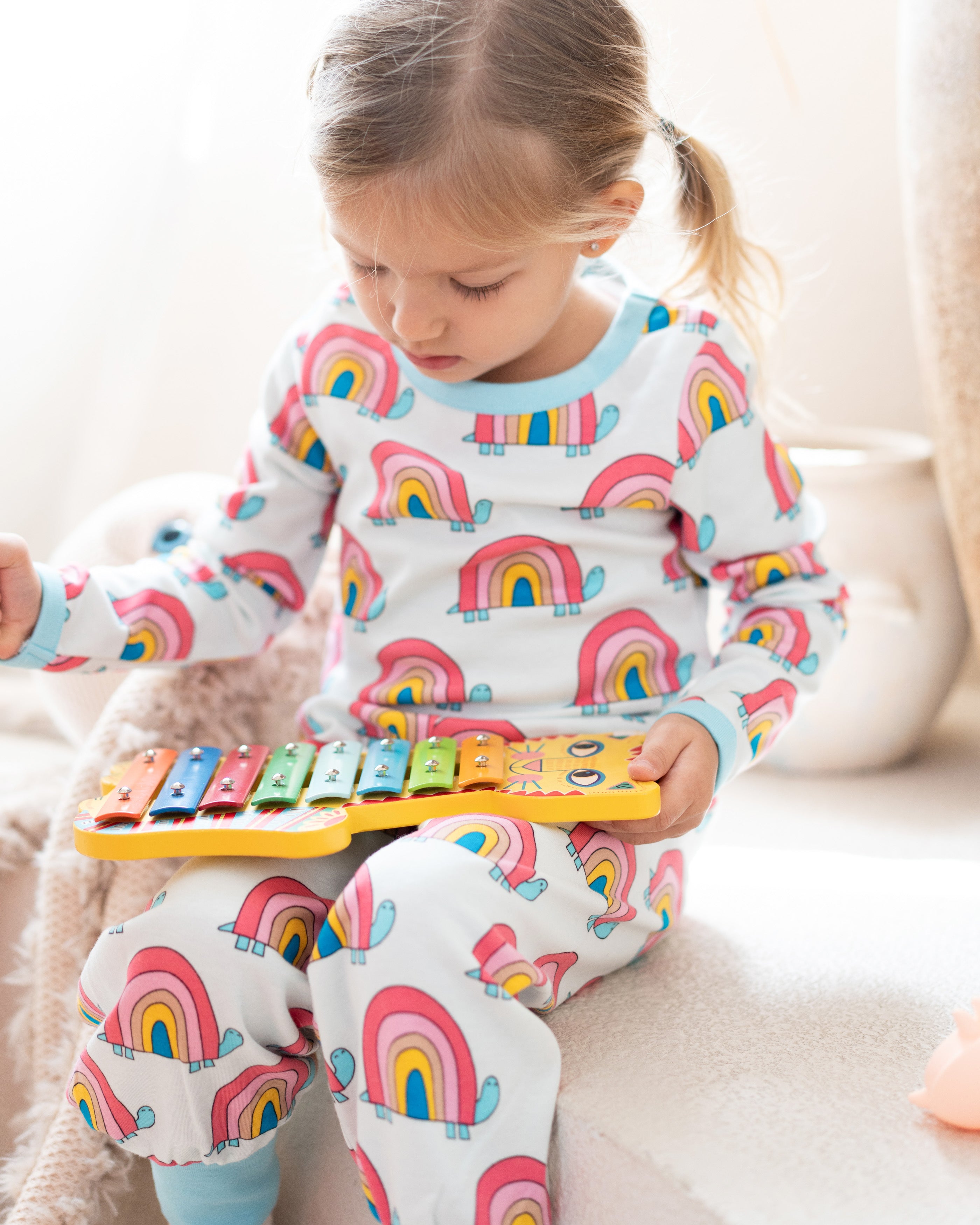 Avery Pants - Rainbow Turtle - Ameelo