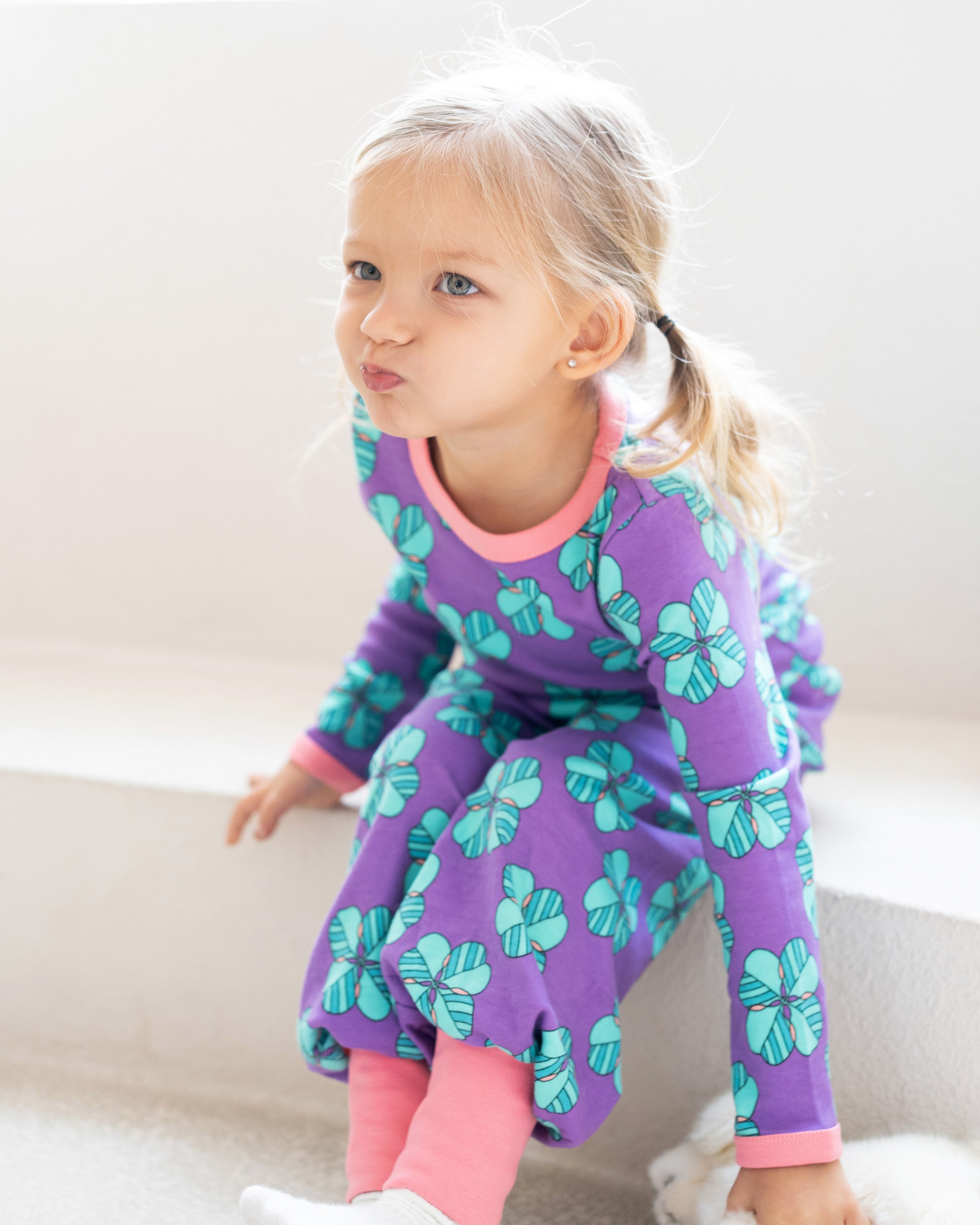 organic cotton - Avery T-Shirt - Chilling Clover - T-Shirt - Ameelo - baby kids clothing