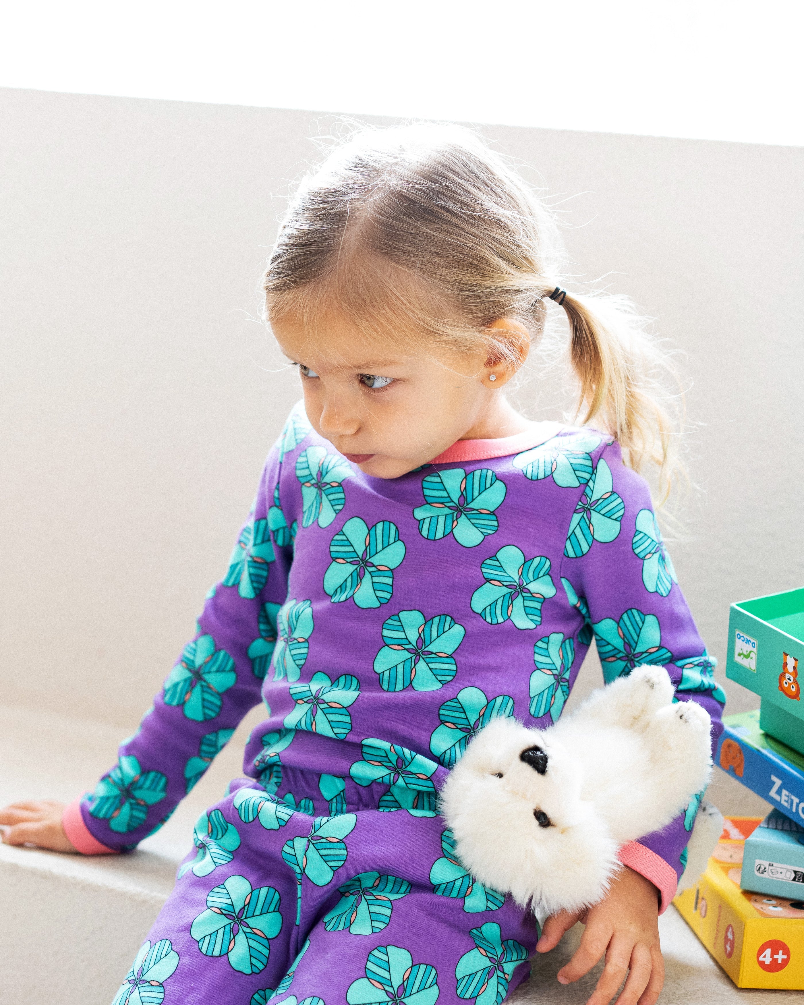 organic cotton - Avery T-Shirt - Chilling Clover - T-Shirt - Ameelo - baby kids clothing